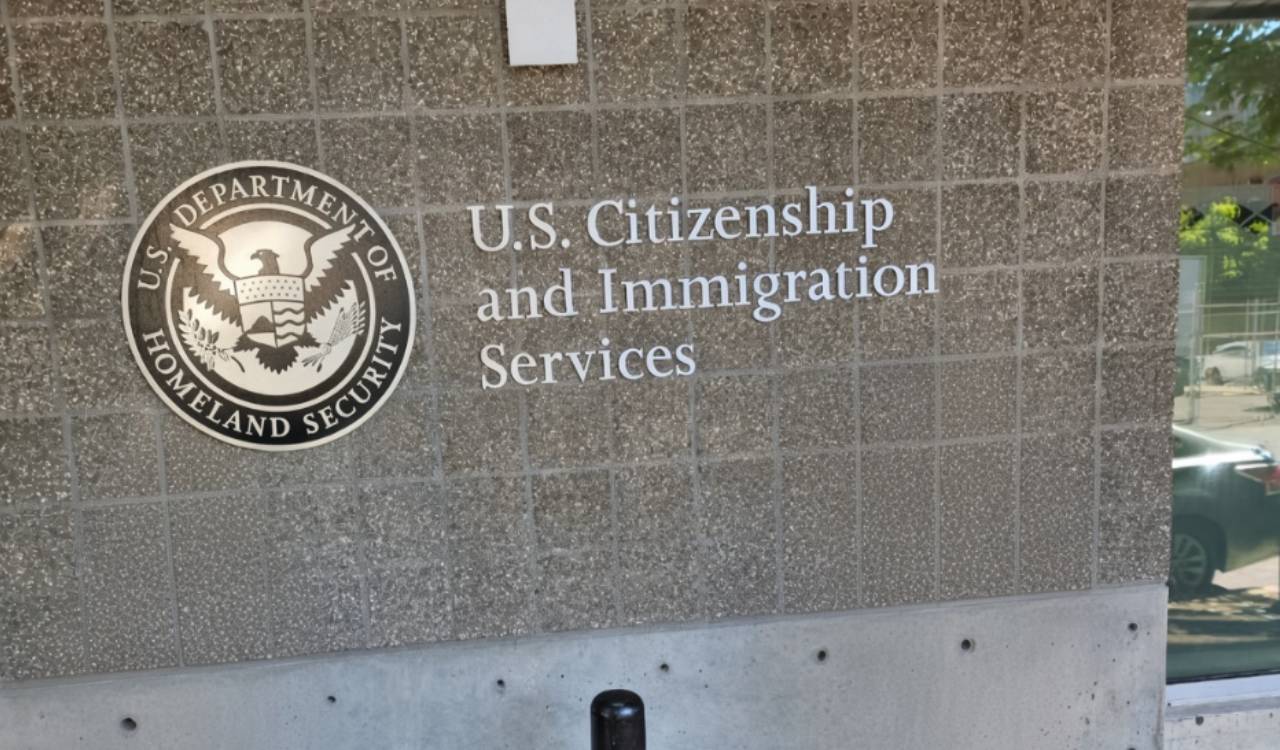 USCIS shifts immigration process to mandatory e-filing