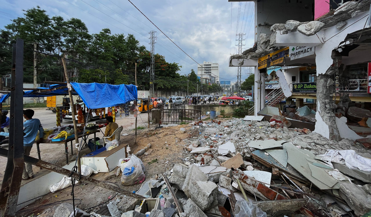 Encroachment removal drives leave Hyderabad footpaths unsafe for pedestrians