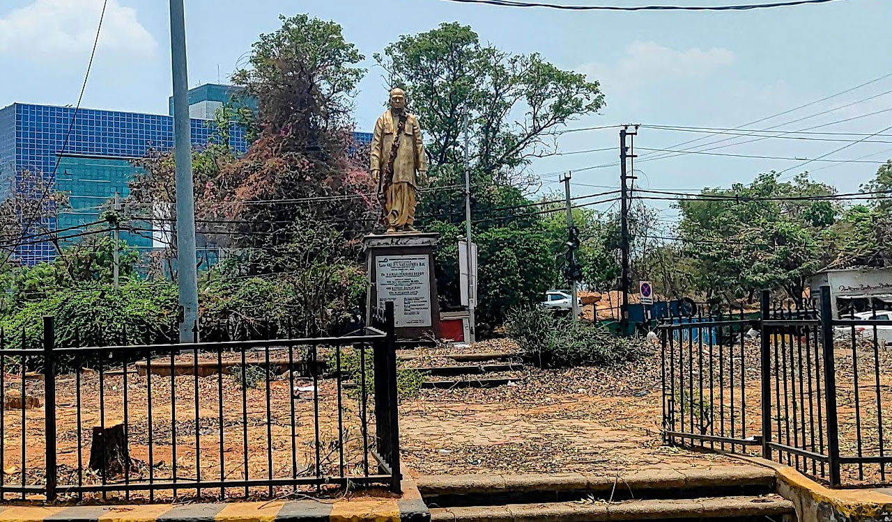 GHMC relocates PV Narasimha Rao statue for KBR Park infrastructure project
