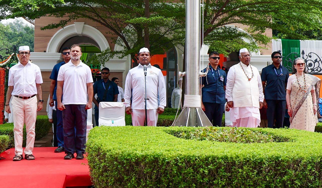 Bankim Chandra’s descendant writes to Sonia Gandhi, expressing anguish over Vande Mataram ‘insult’