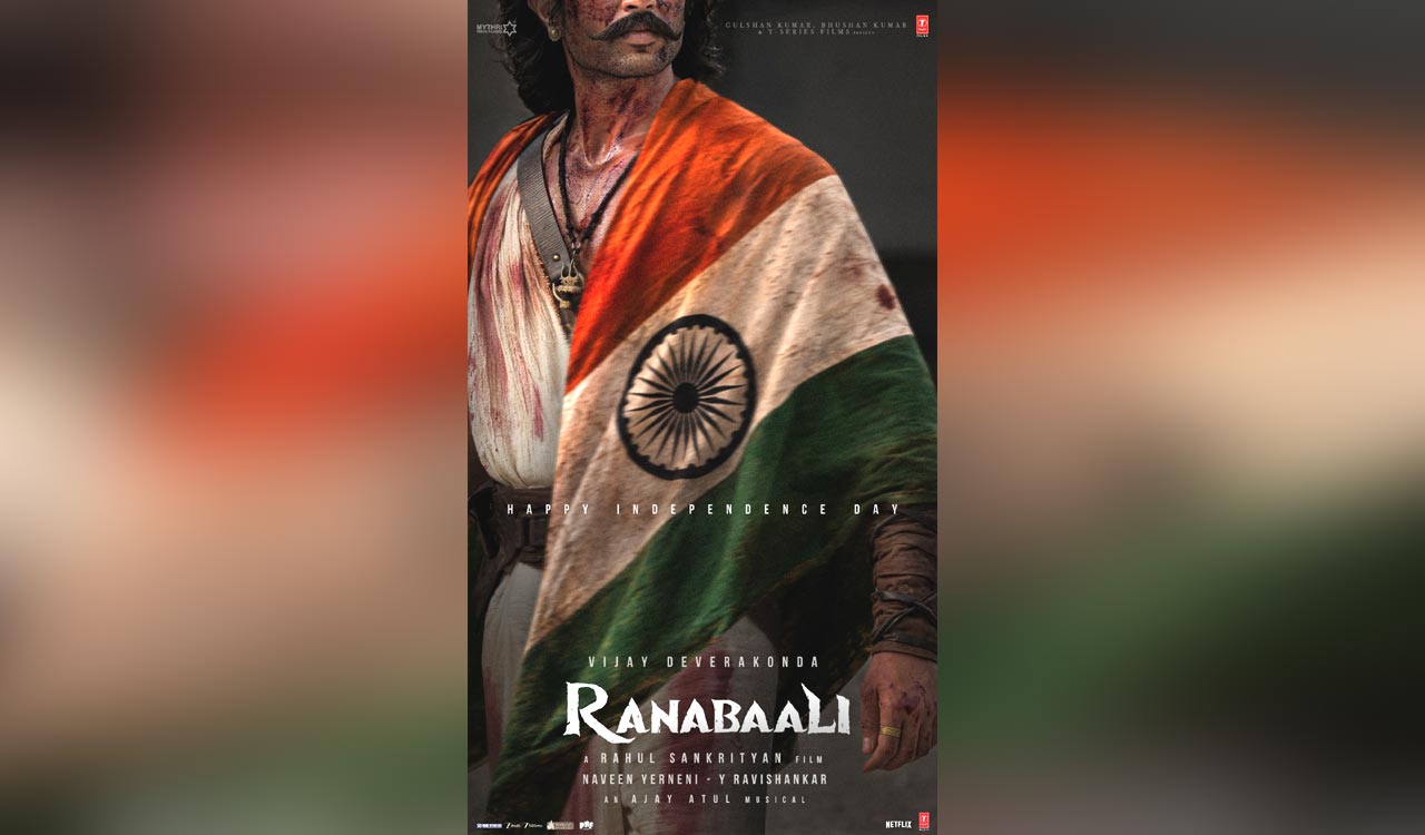 Vijay Deverakonda urges fans to ‘never forget the cost’ of freedom on Independence Day