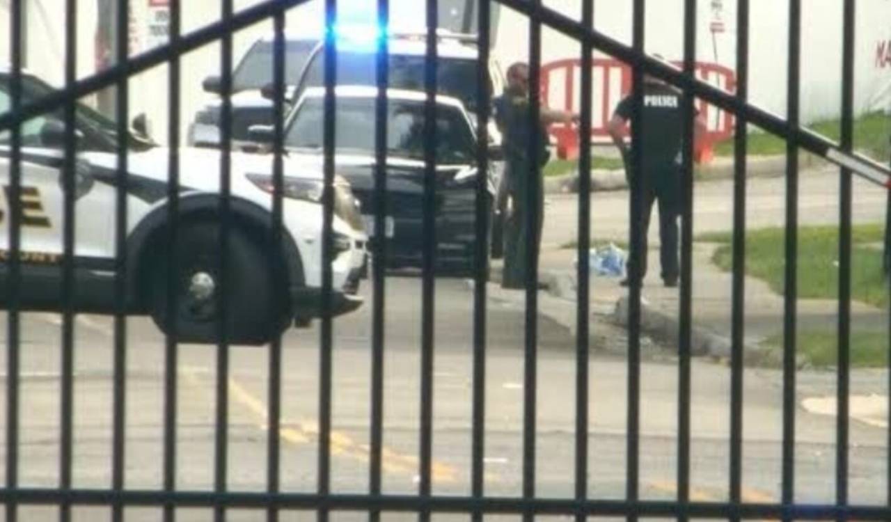 Five shot outside Virginia State University in US
