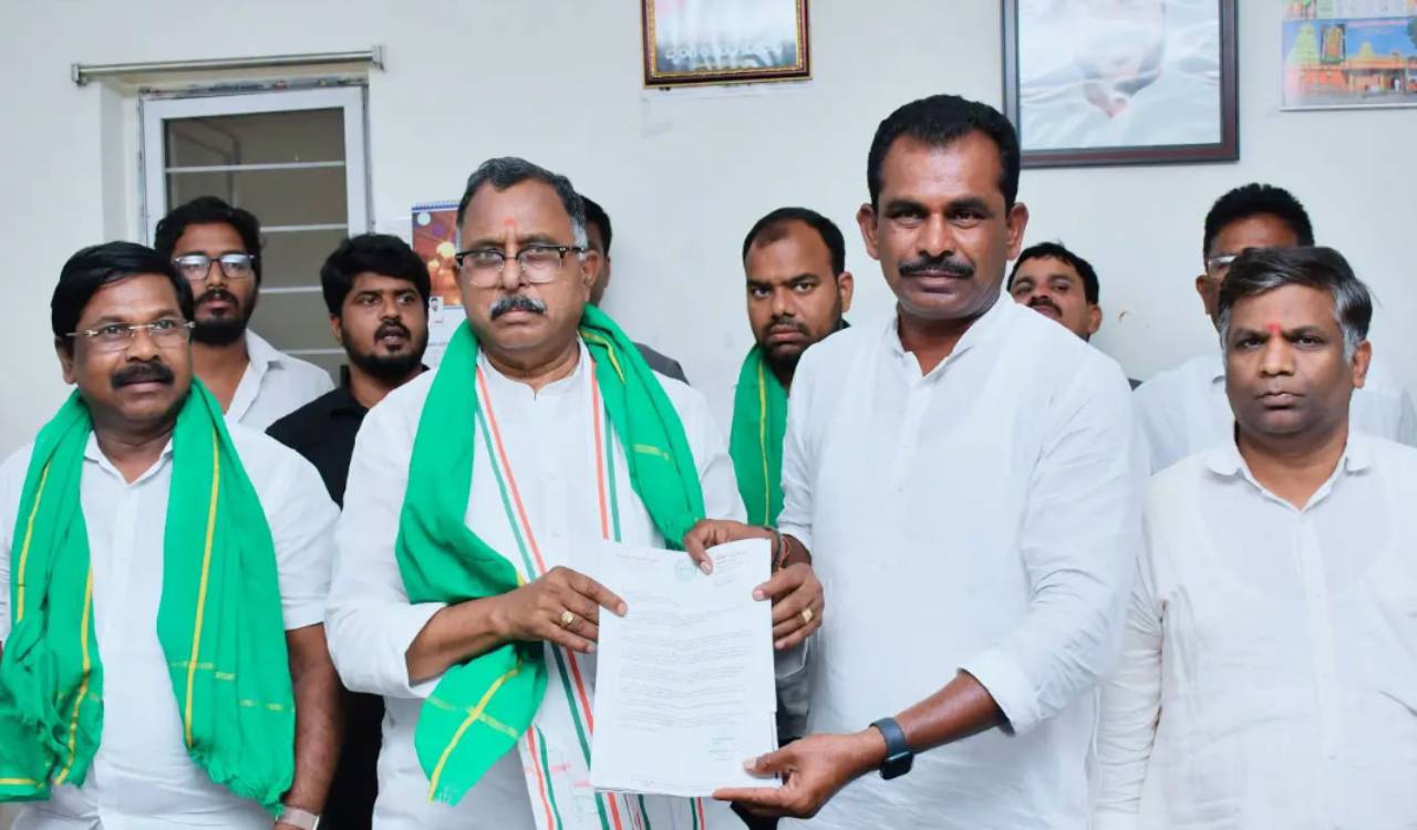 Wanaparthy MLA Megha Reddy complains against Chinna Reddy, demands action