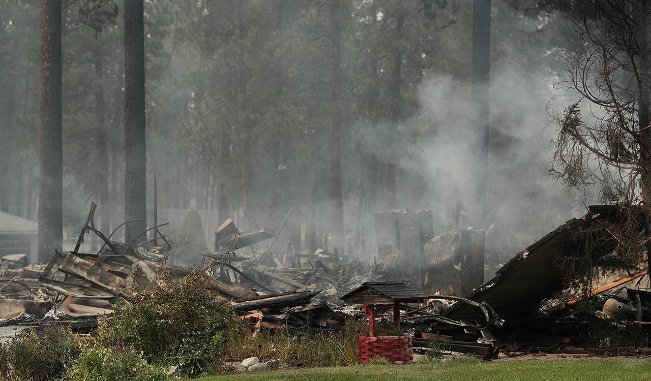 Water-dropping aircraft take off to tackle major Greek wildfire, after 2 killed in crash