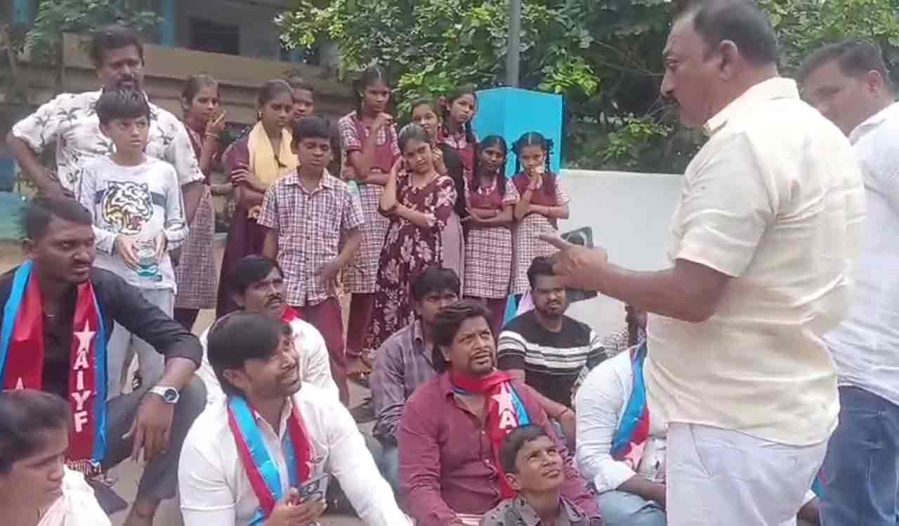 CPI leader rebukes AIYF activists for staging protest in his area in Kothagudem