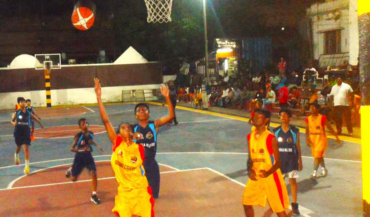 Charminar Chargers and Gladiators storm into basketball finals