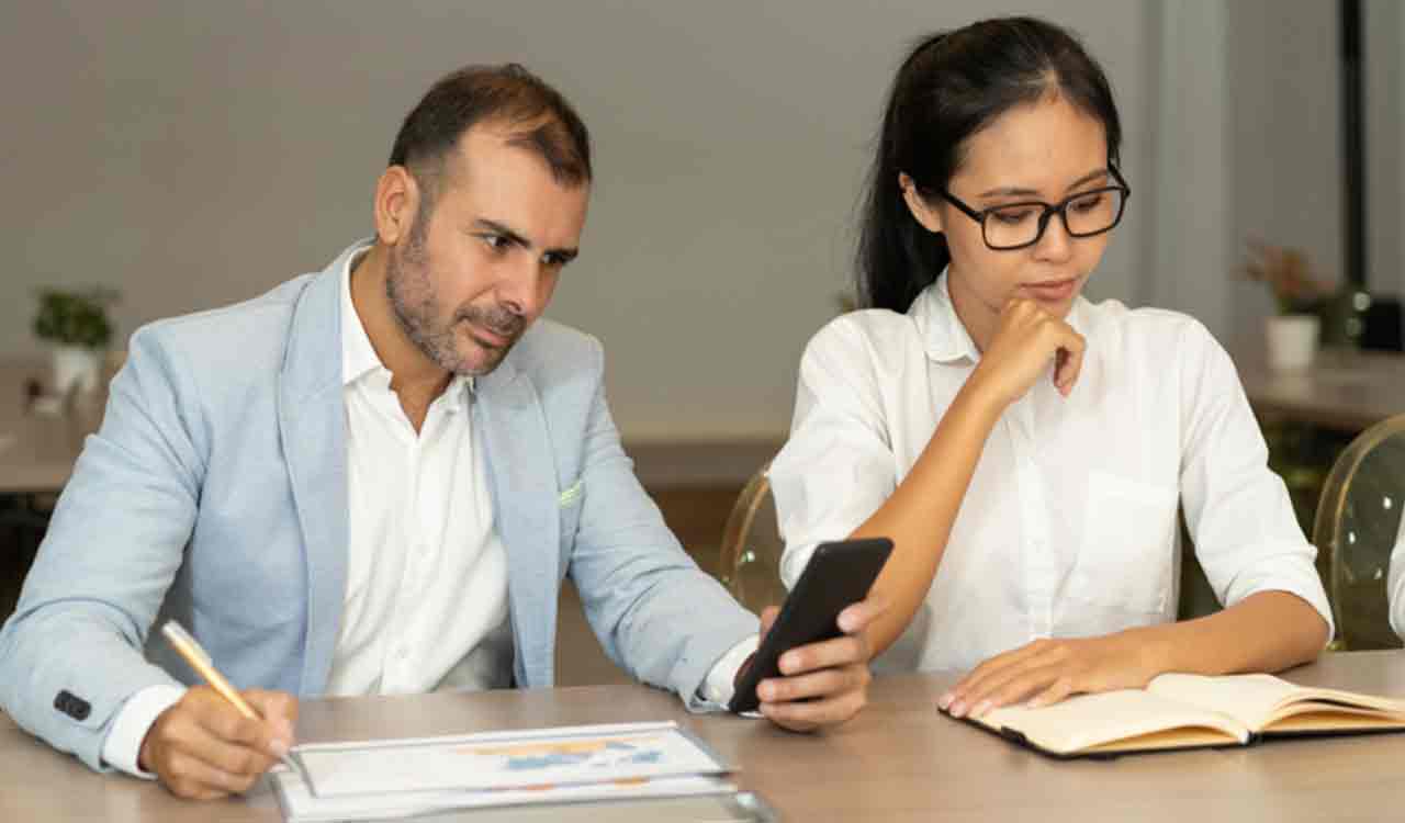 The Hidden Charges in Savings Accounts That Are Quietly Costing You Money
