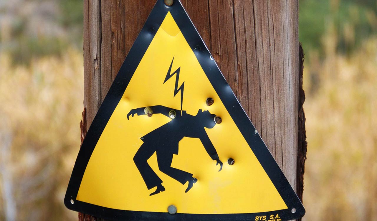 Father and son electrocuted while irrigating paddy crop