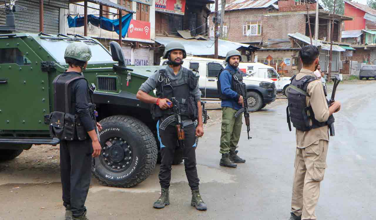 J-K Police searches 26 locations linked to Jamaat-e-Islami in Sopore
