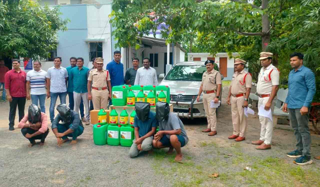 Four held for smuggling banned pesticide from Maharashtra to Telangana