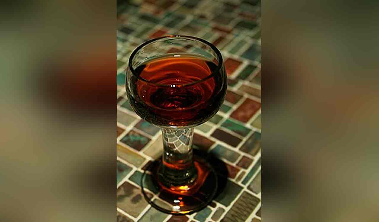 United Spirits, Associated Alcohol challenge FSSAI notices in courts