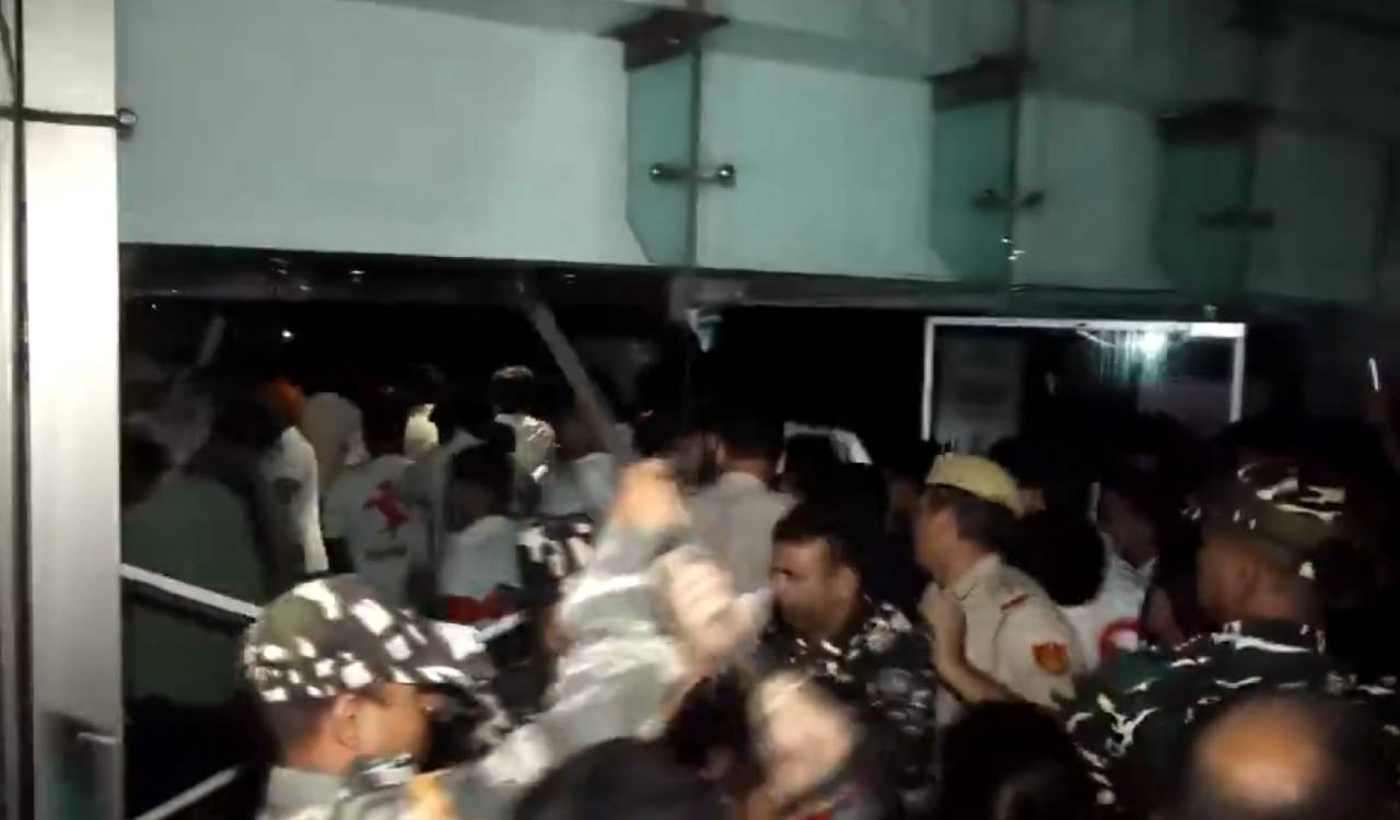 ABVP students protest at Civic Centre over Delhi building collapse