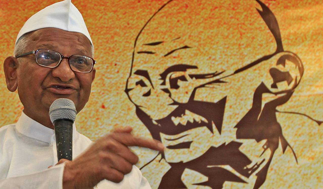 Anna Hazare hospitalised in Mumbai for renal infection