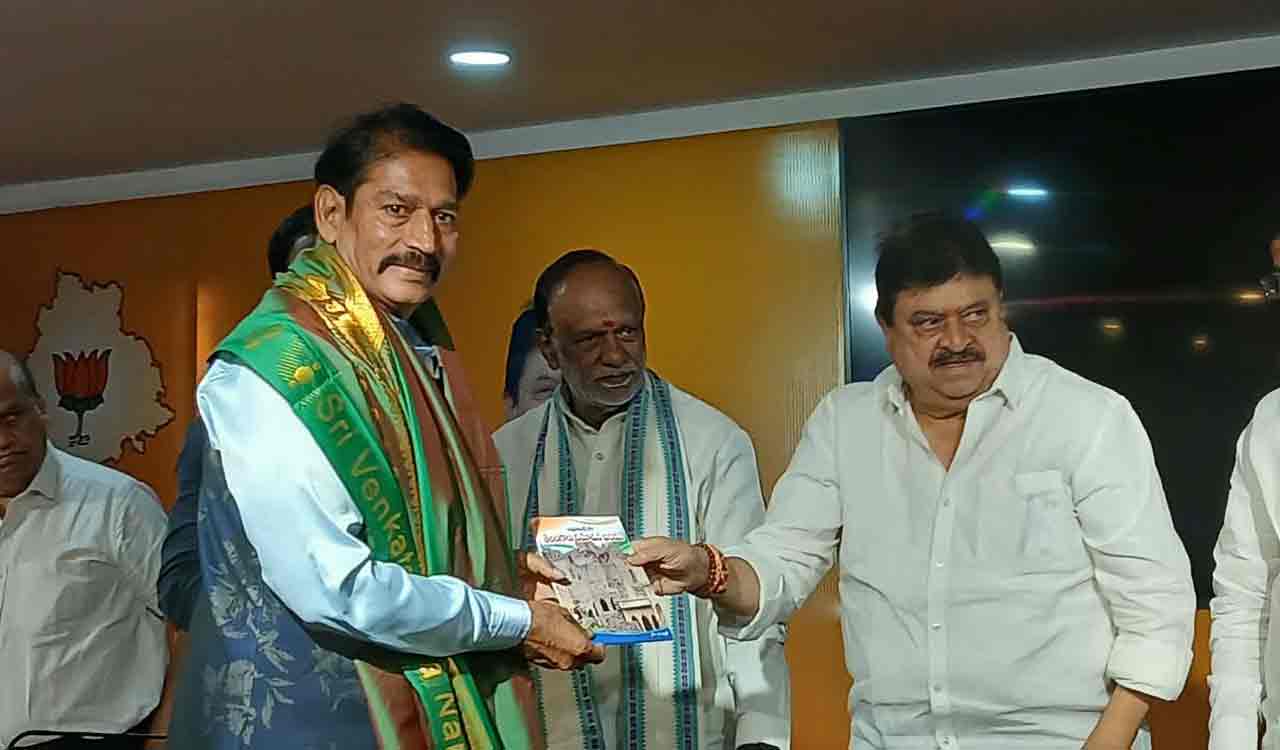 Osmania professor G. Laxman’s book on Telangana Vimochana Day released