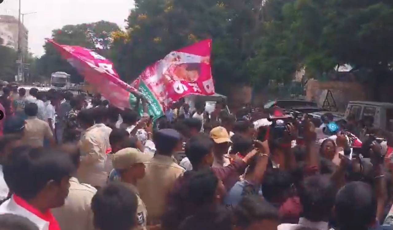 BRSV bid to storm Telangana Assembly foiled; police detain protesters