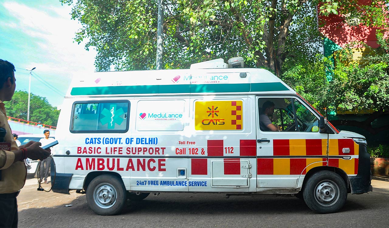 Delhi building collapse: Six dead, 11 rescued from debris in Satya Niketan