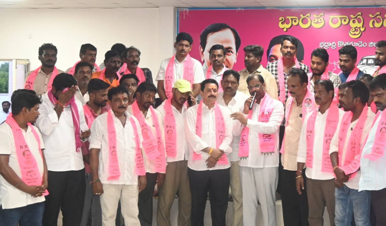 Senior CPI leader Kilaru Prasad joins BRS in Kothagudem