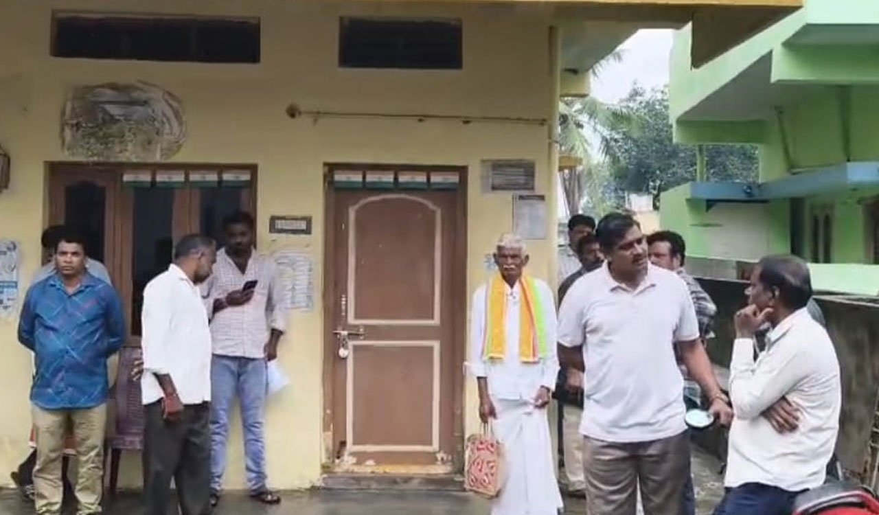 Owner locks up ESI Hospital in Kothagudem over pending rent