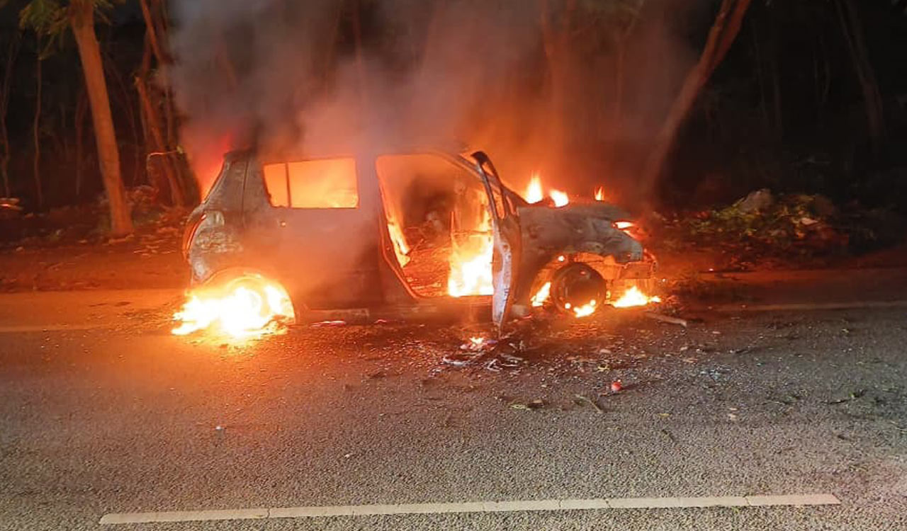 Four of family have miraculous escape as car catches fire on Rajiv Rahadhari