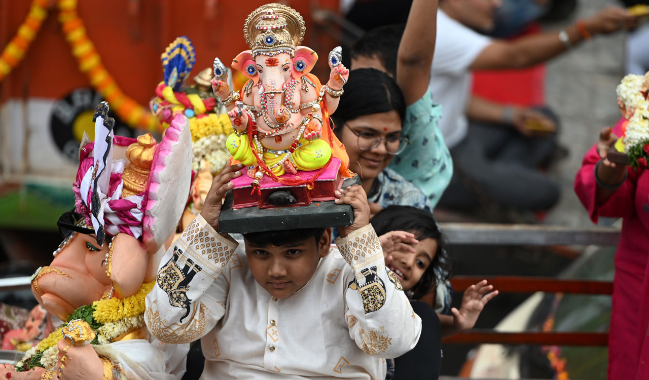 Hussain Sagar swamped as Ganesh idol immersion gains momentum in Hyderabad