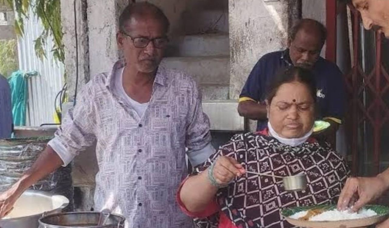 Hanamkonda hotelier couple die in fire; family alleges suicide over rent dispute