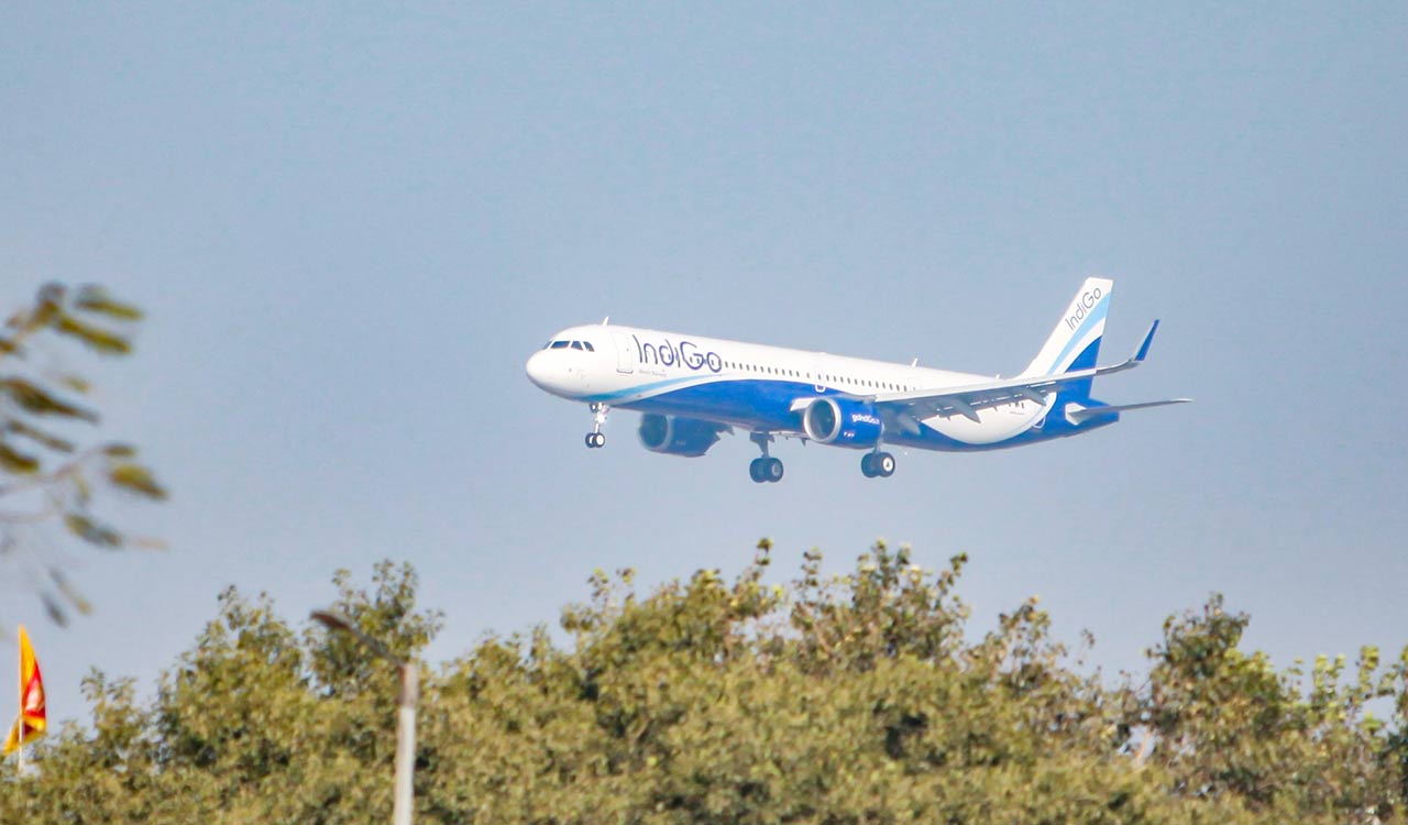 Indigo flight comes into contact with VDGS pole while parking at Srinagar airport