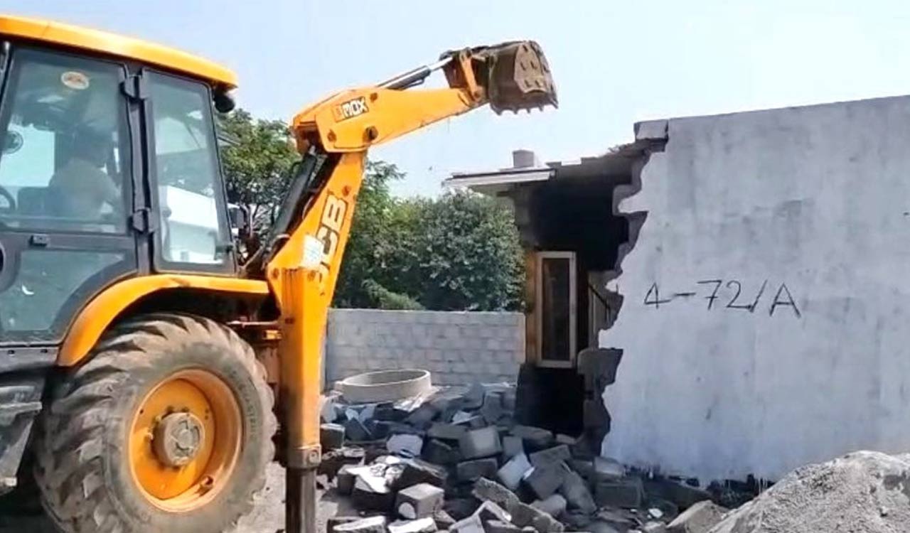 Cyberabad civic body demolishes 14 unauthorised constructions