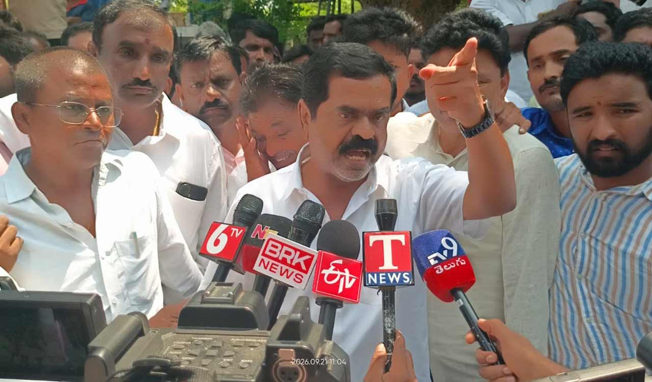 Jurala tension: BRS leaders, farmers stopped from reaching project over water release