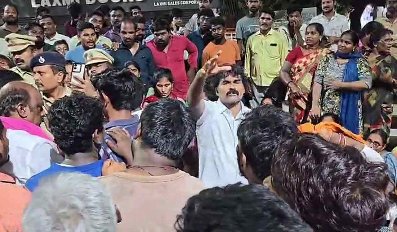 Tension in Khammam as residents protest proposed house demolitions for road widening