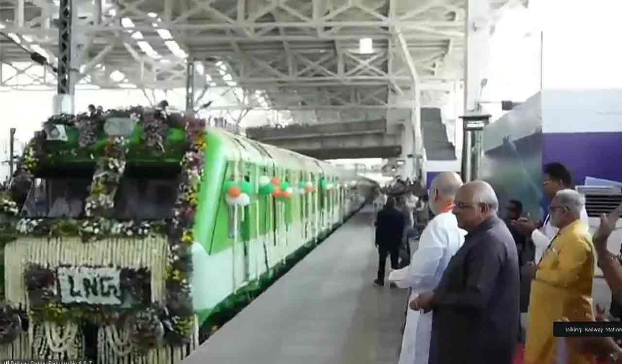 India’s first LNG-powered train flagged off in Ahmedabad