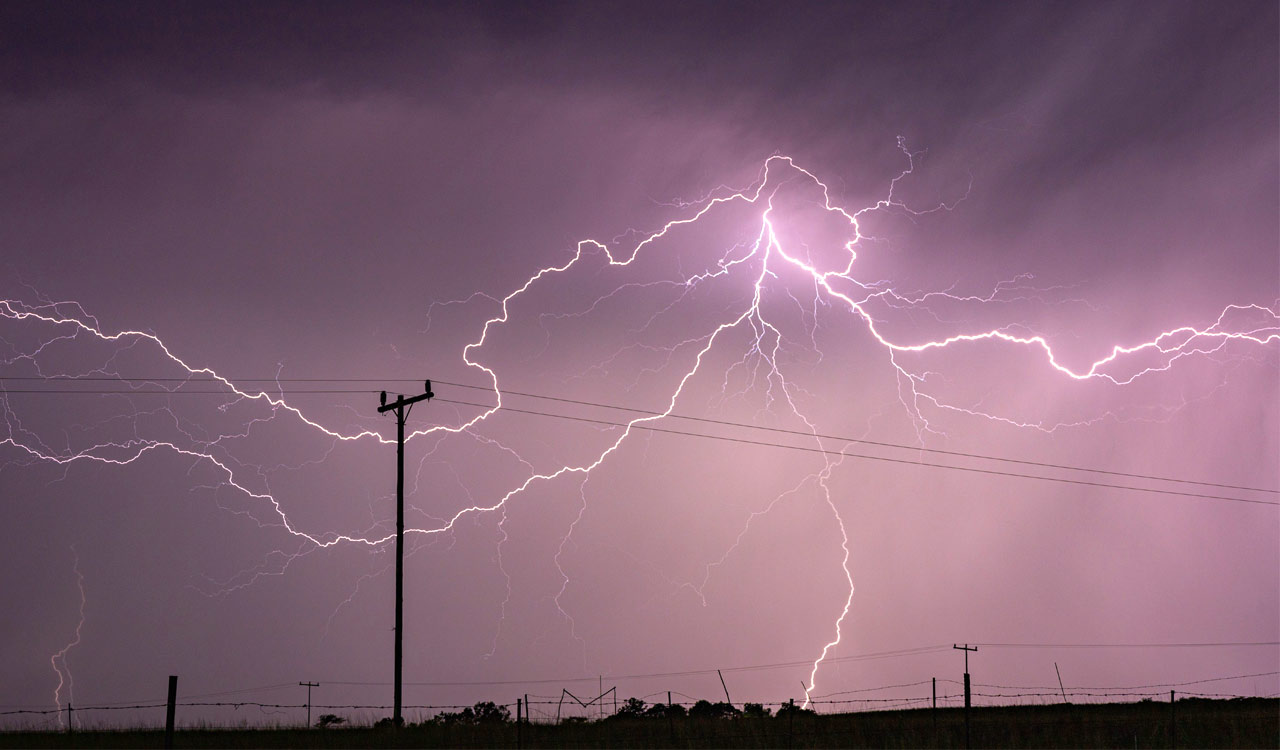 Lightning warning issued for Hyderabad amid thunderstorms