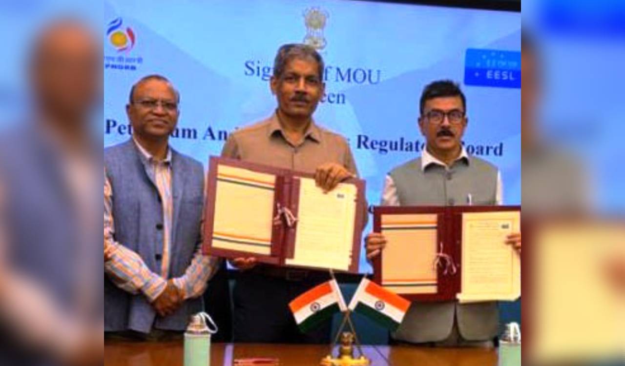 PNGRB, EESL ink MoU to deploy smart PNG meters in CGD sector