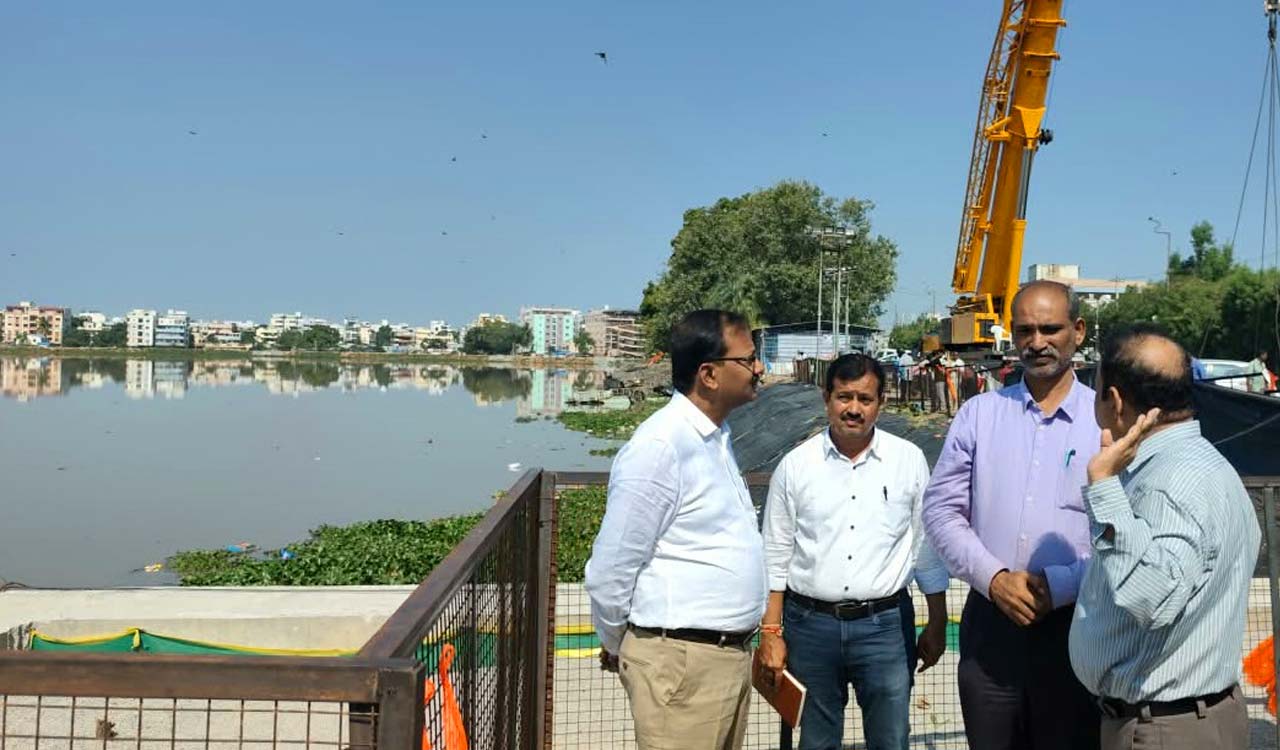 Malkajgiri civic body gears up for Ganesh immersion arrangements at Saroornagar Lake