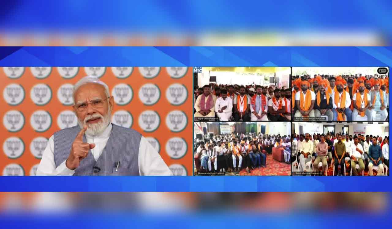 PM Modi calls for self-reliant India, urges Seva Yatris to embrace spirit of national service
