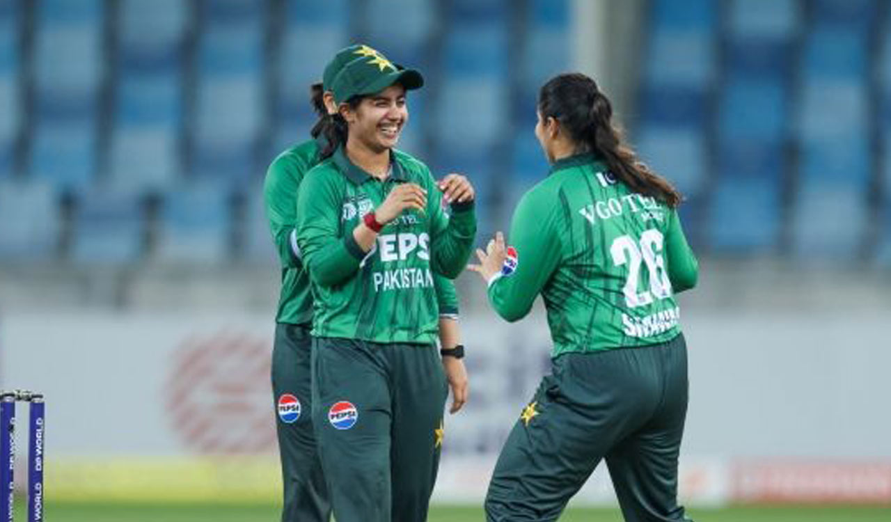 Nashra Sandhu’s six-wicket haul sends Pakistan into Asia Cup semi-finals