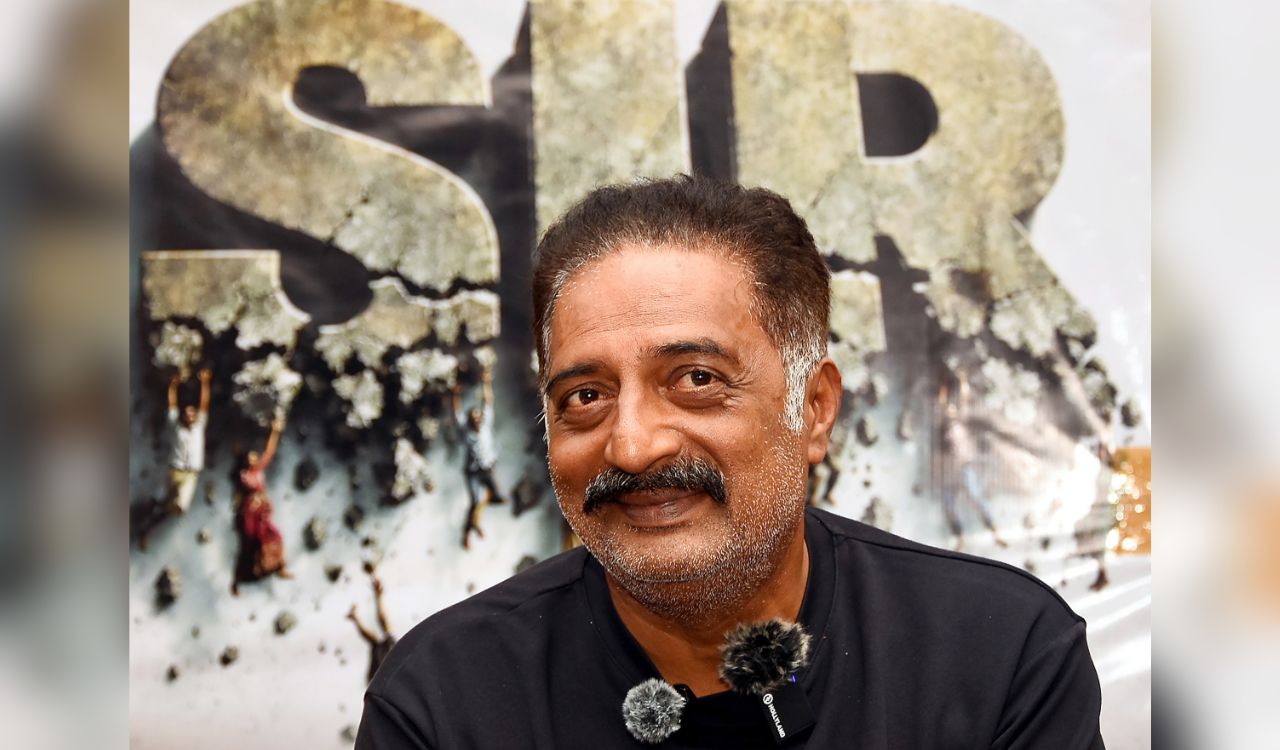 Prakash Raj to tour 10 Karnataka districts for SIR audit