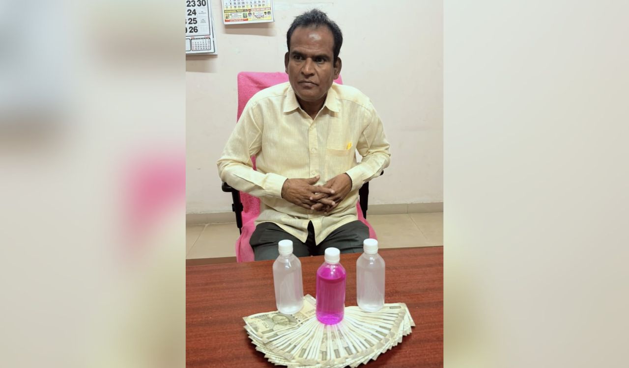 ACB catches Sangareddy Intermediate Education RIO accepting Rs 20,000 bribe