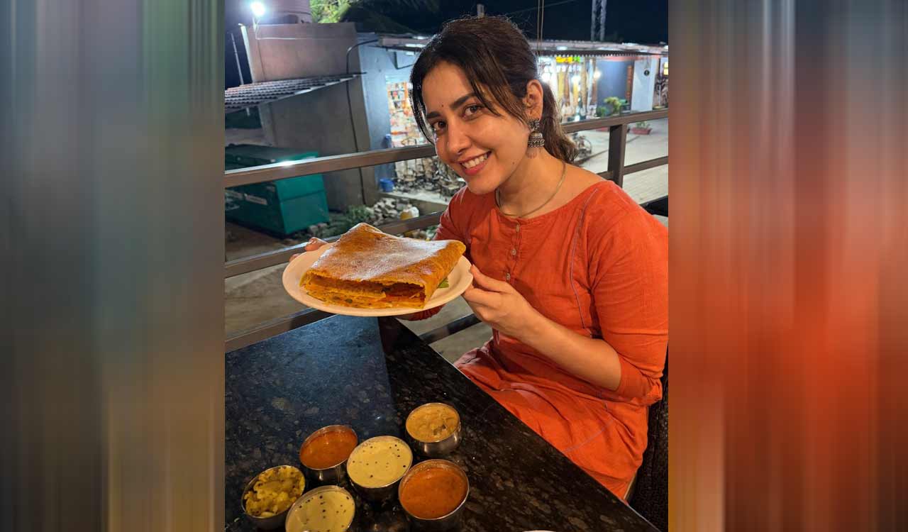 Raashii Khanna shares a glimpse of her life in Mysore, relishes dosa, goes temple hopping