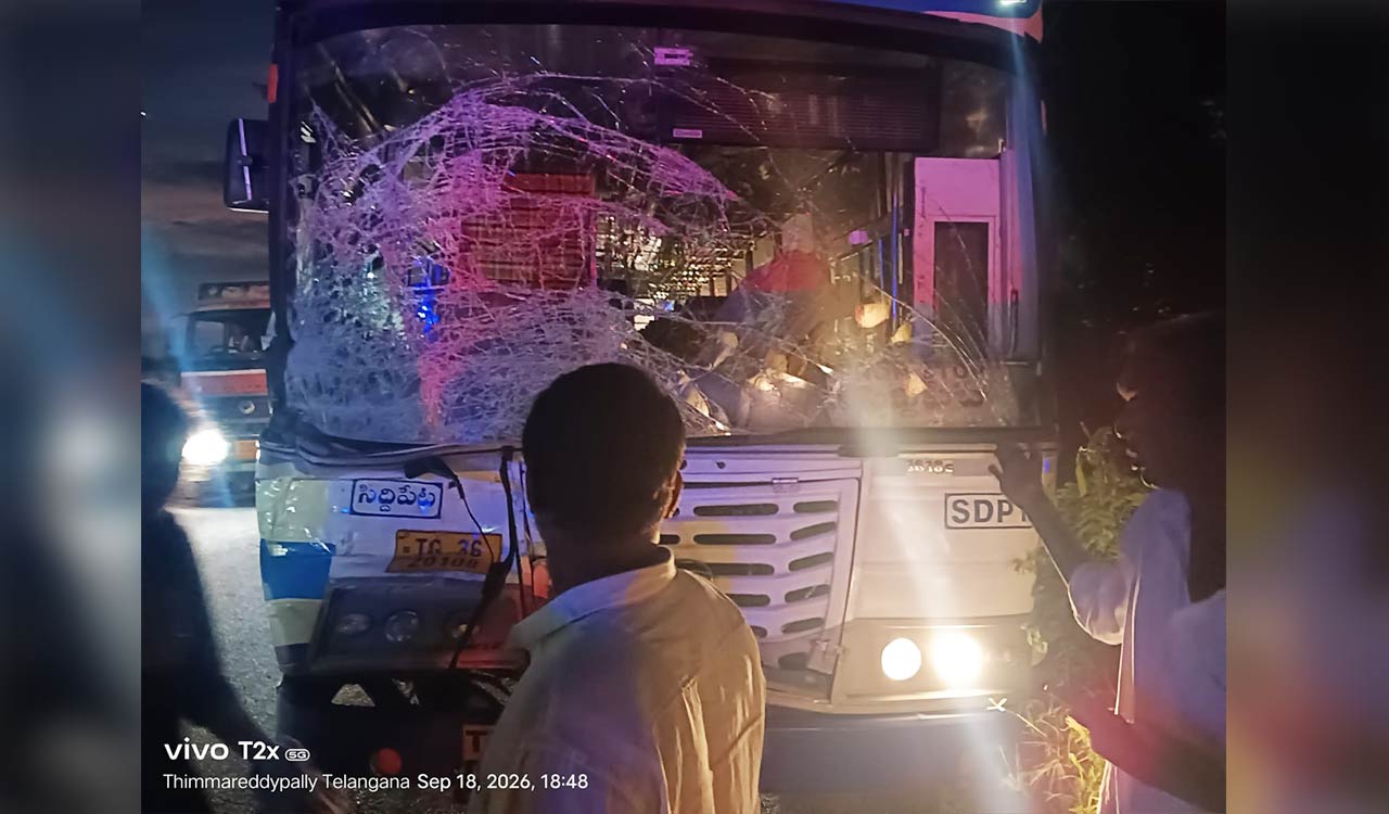 Bus-tractor crash leaves 30 injured in Siddipet