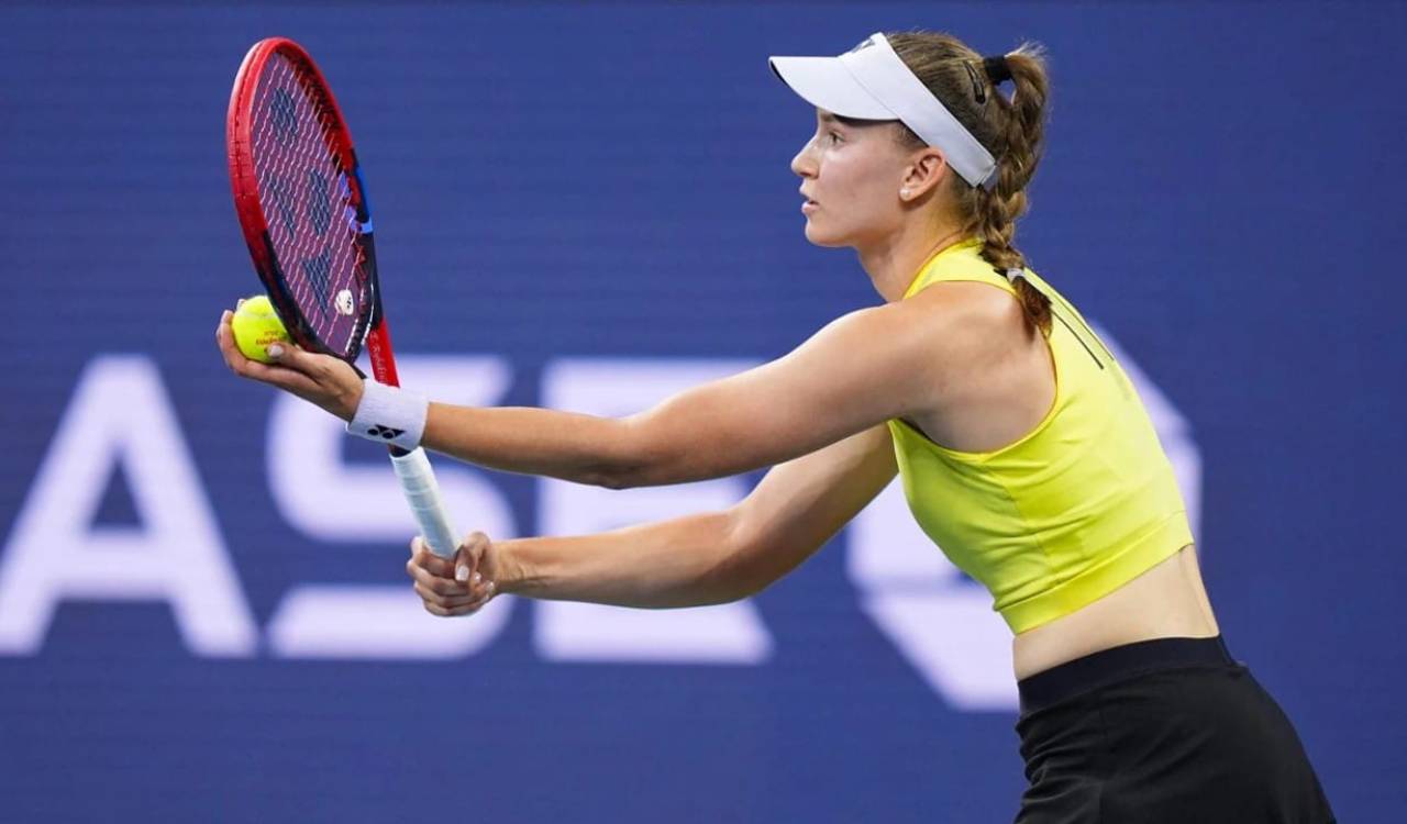 US Open: Rybakina advances as Gauff books fifth straight third round