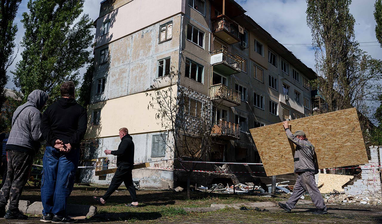 Russian attacks injure 7 across Ukraine and damage structures