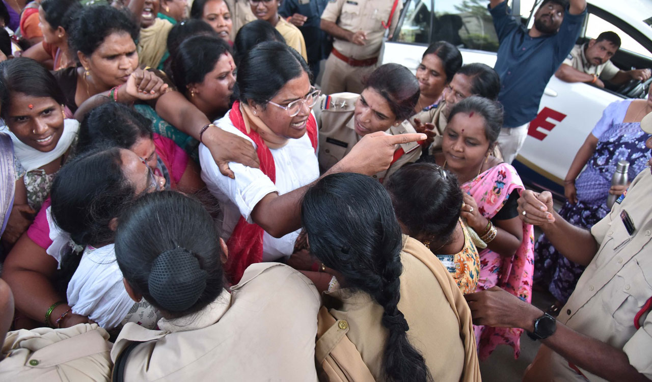 Telangana ASHA, Anganwadi workers threaten to intensify statewide protests