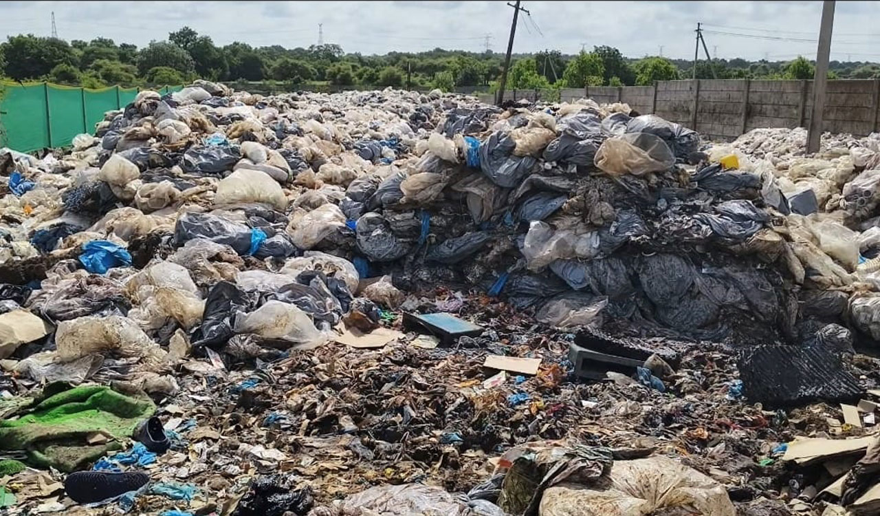 Telangana: Chemical waste dumping sparks concern in Lingampally village