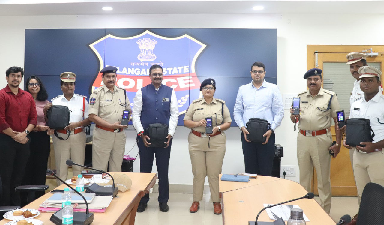 SaveLIFE Foundation hands over 15 breath analysers to Hyderabad traffic police