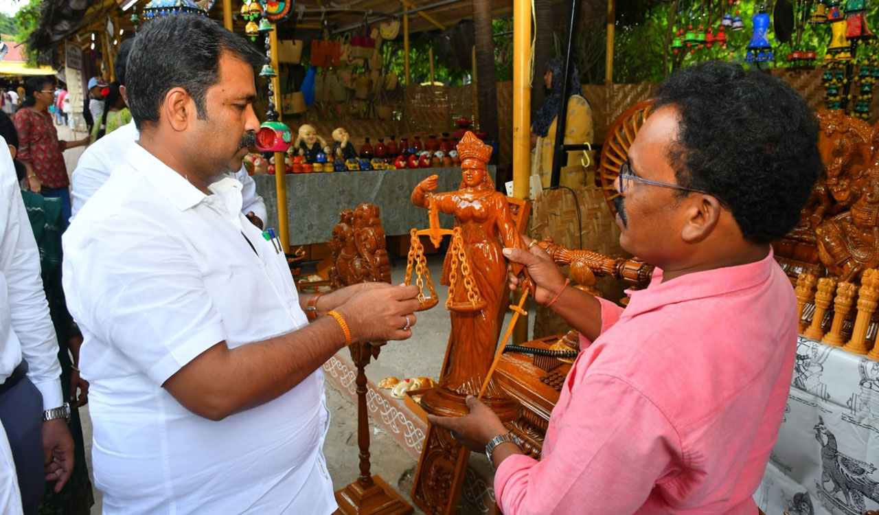 Poompuhar handicrafts expo opens at Shilparamam in Hyderabad