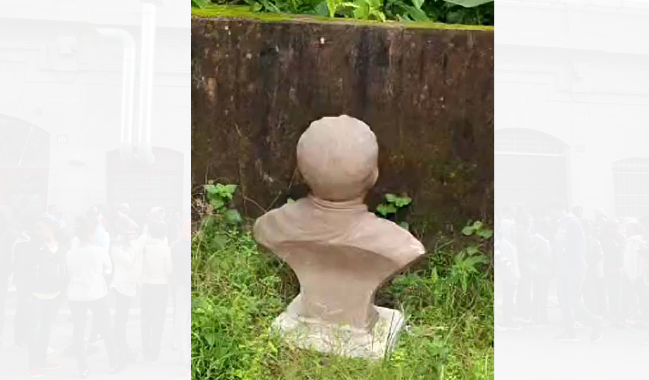Vidyasagar bust found abandoned near children’s park in Bengal on Teachers’ Day