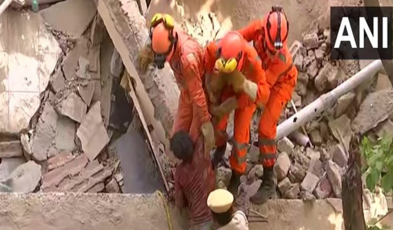 Building collapses in Delhi’s Satya Niketan, people feared trapped