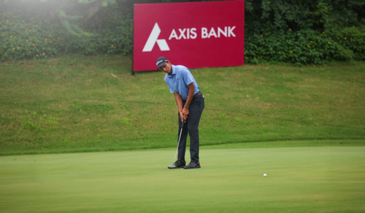 Home favourite Vishesh Sharma grabs four-shot lead at Golconda Masters