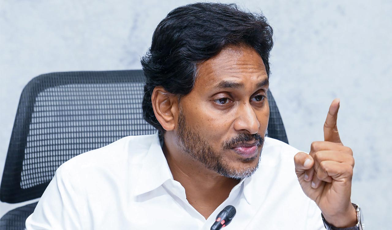 YS Jagan condemns police cane charge on Andhra Pradesh secretariat employees