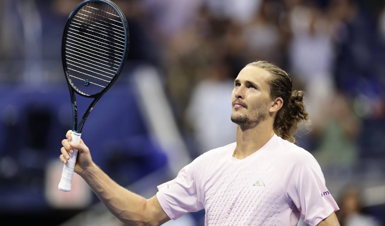 No. 1 Zverev storms into U.S. Open semifinals